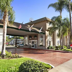 Ramada By Wyndham Costa Mesa/newport Hotel